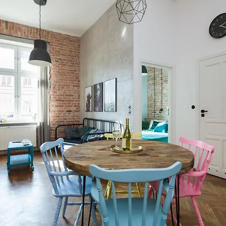 Discover - 3 Rakowicka St - Amazing Loft Near Main Station - Netflix