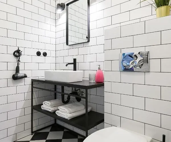 Discover - 3 Rakowicka St - Amazing Loft Near Main Station - Netflix 公寓 *