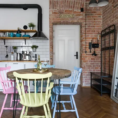 Discover - 3 Rakowicka St - Amazing Loft Near Main Station - Netflix Appartement Cracovie